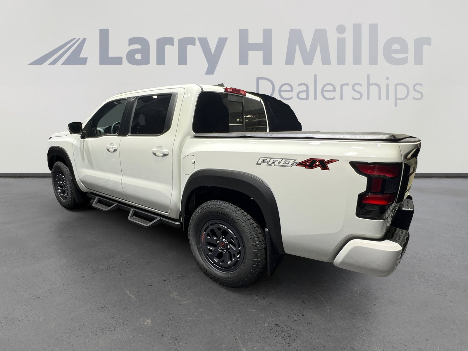 2026 Nissan Frontier PRO-4X photo 4