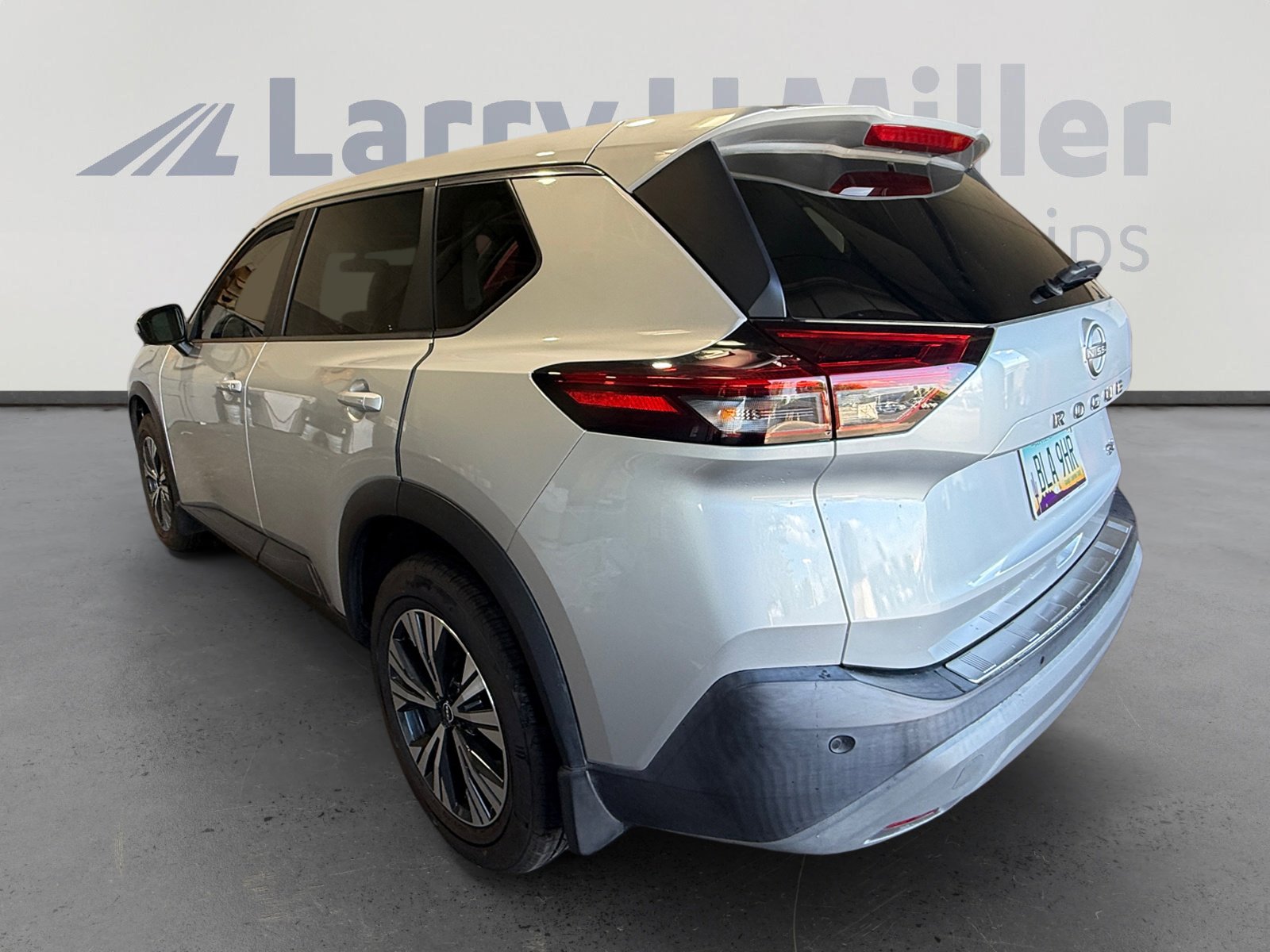 2022 Nissan Rogue SV photo 4