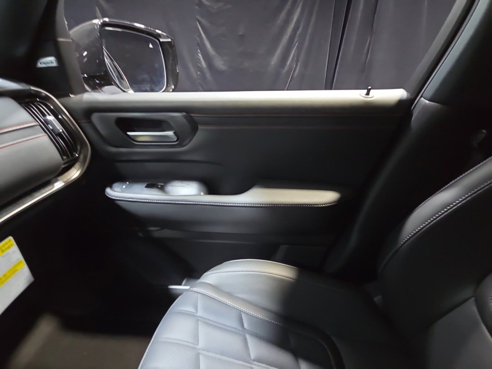 2025 Nissan Armada PRO-4X - Photo 17