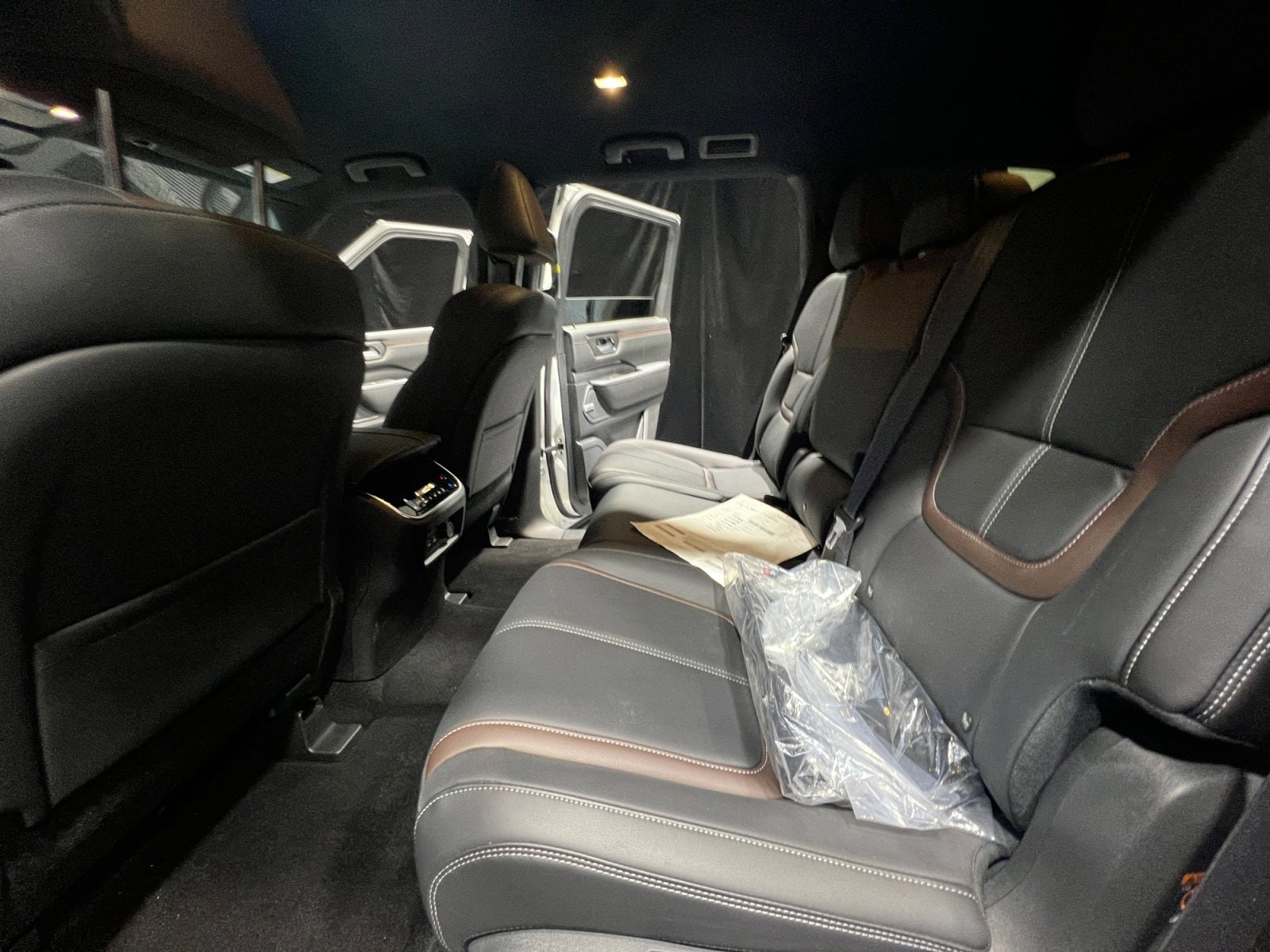 2026 Nissan Armada SL - Photo 18