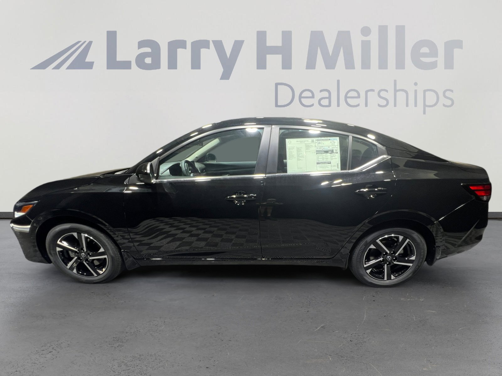 2025 Nissan Sentra SV photo 3