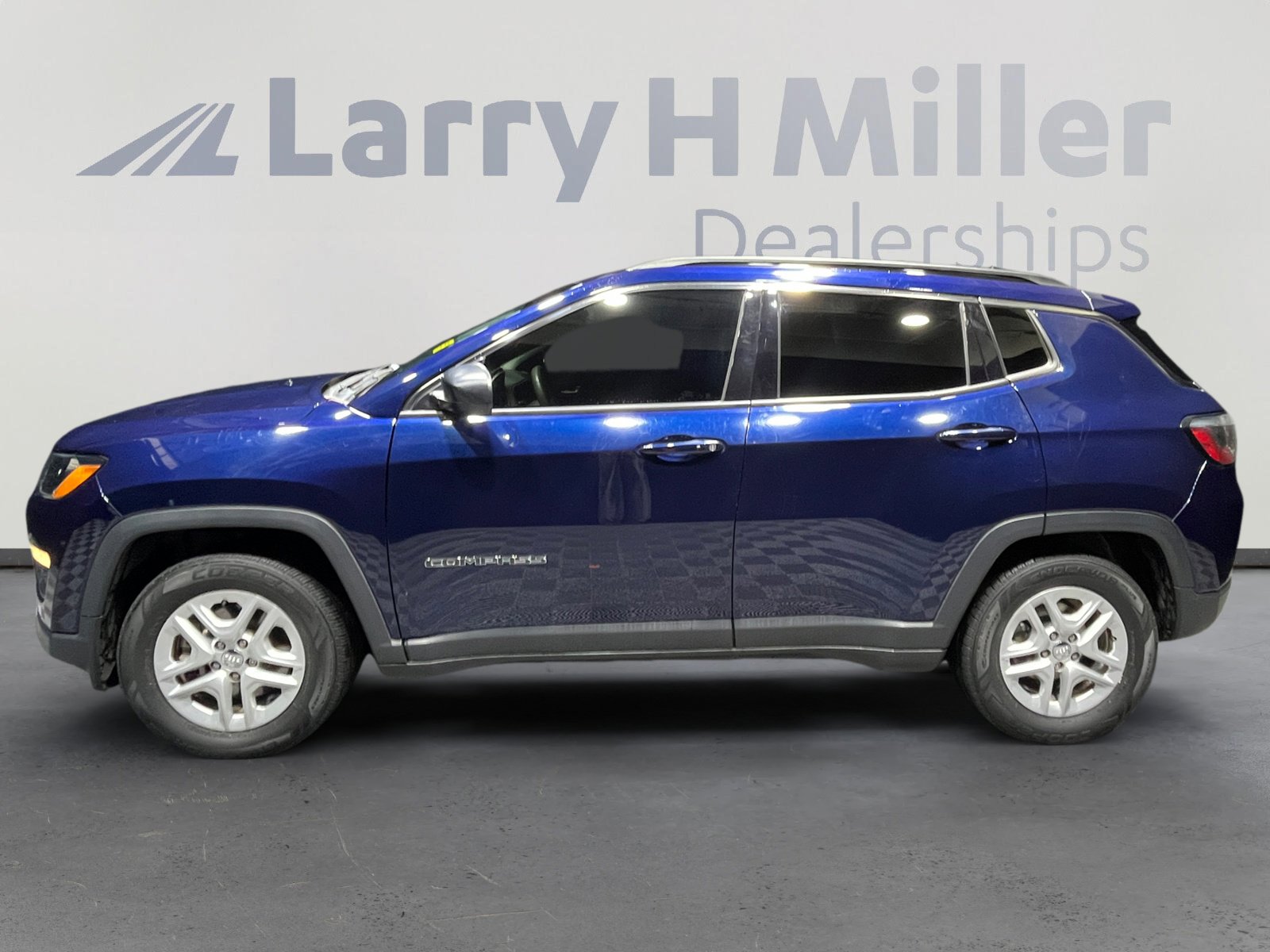 2019 Jeep Compass Sport photo 3