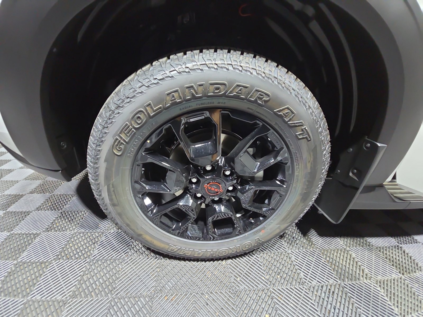 2025 Nissan Armada PRO-4X - Photo 26