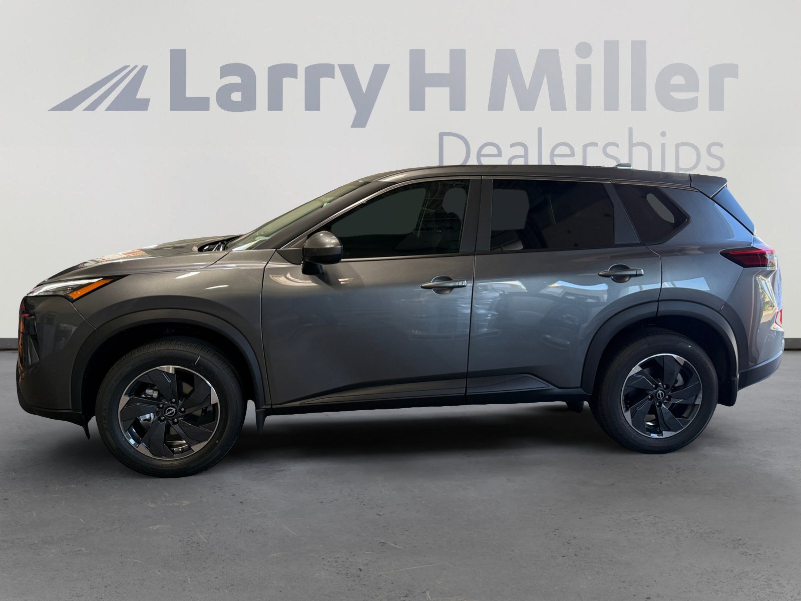 2026 Nissan Rogue SV photo 3