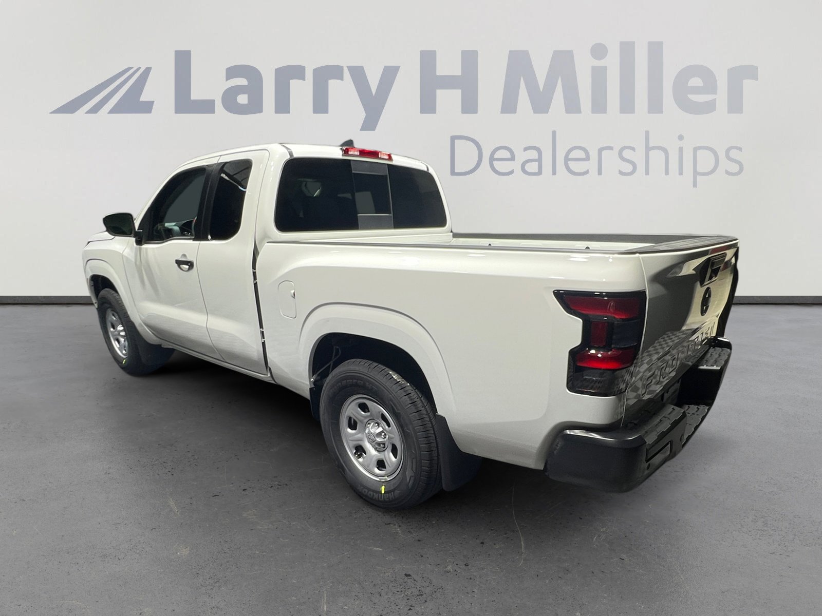 2026 Nissan Frontier S photo 4