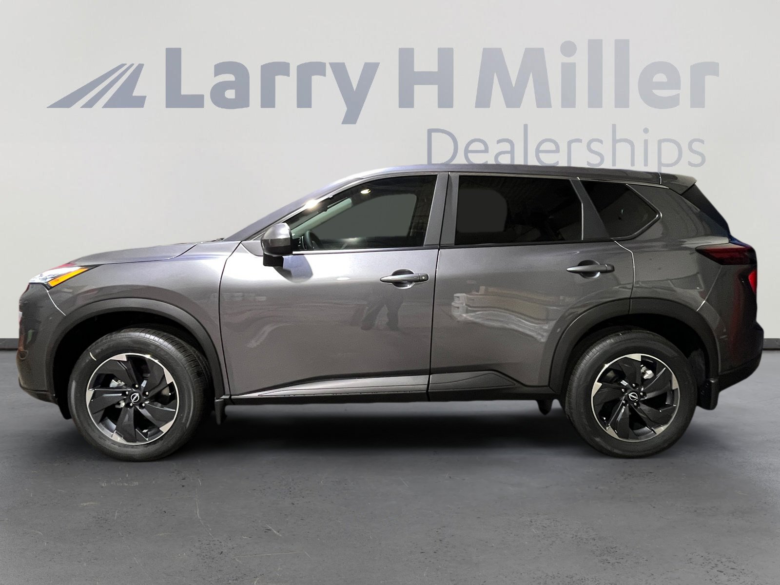 2026 Nissan Rogue SV photo 3