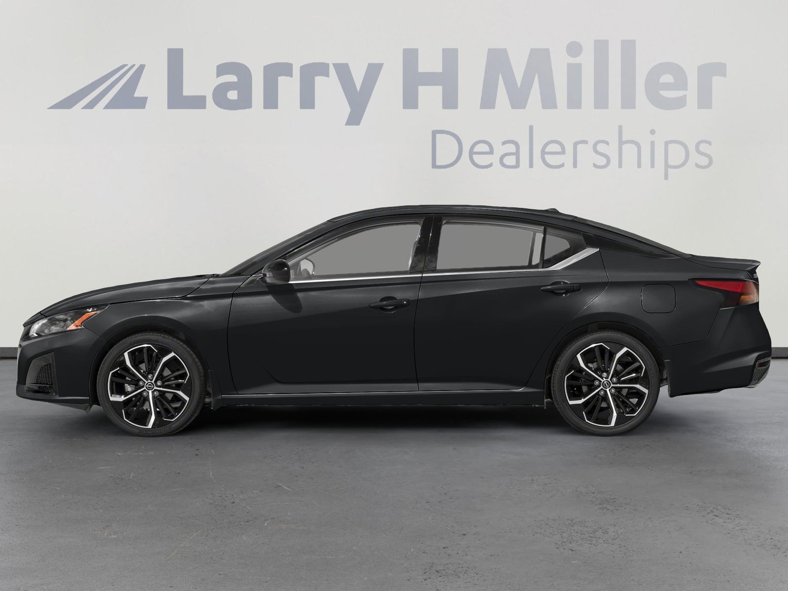 2025 Nissan Altima SR photo 4