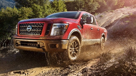 Automotive Experts Love the 2017 Nissan Titan