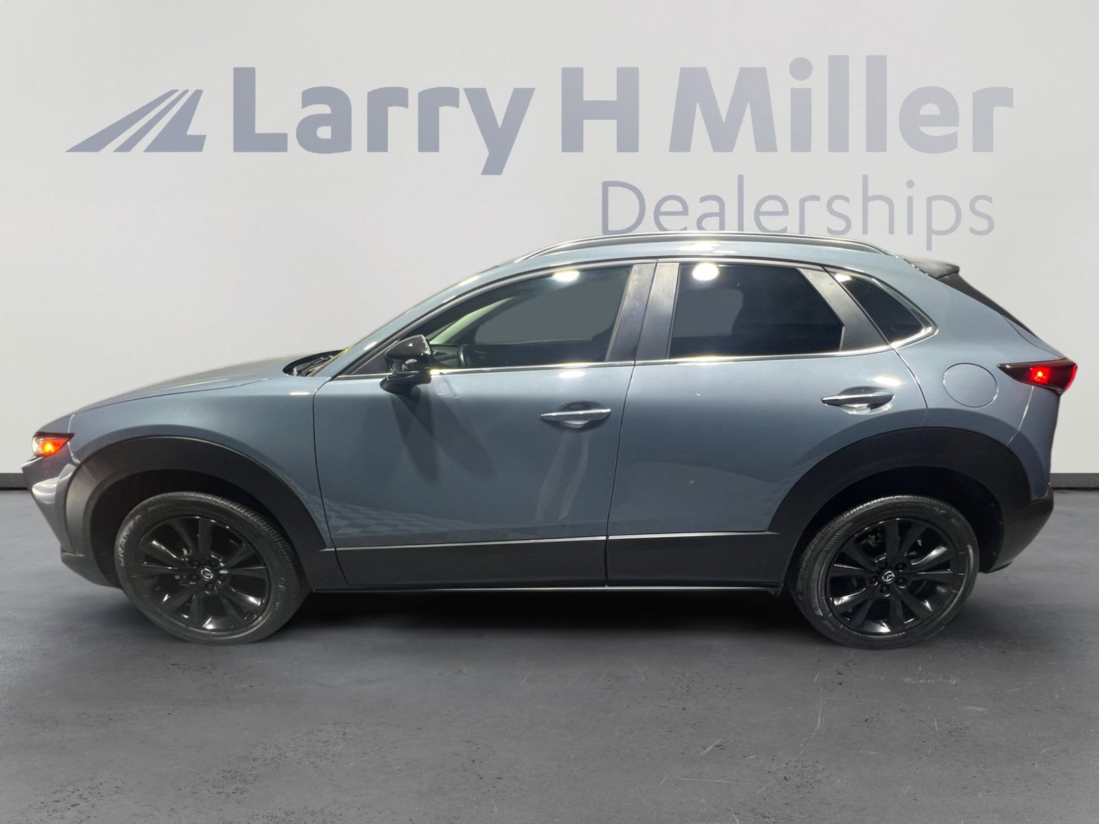 2022 Mazda CX-30 2.5 S Carbon photo 3