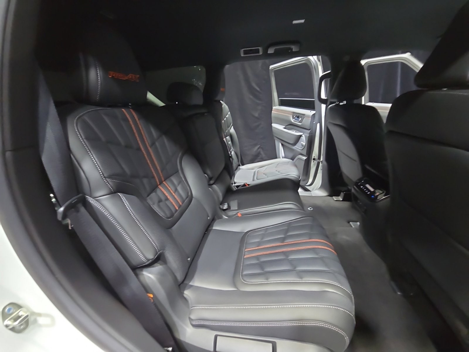 2025 Nissan Armada PRO-4X - Photo 19