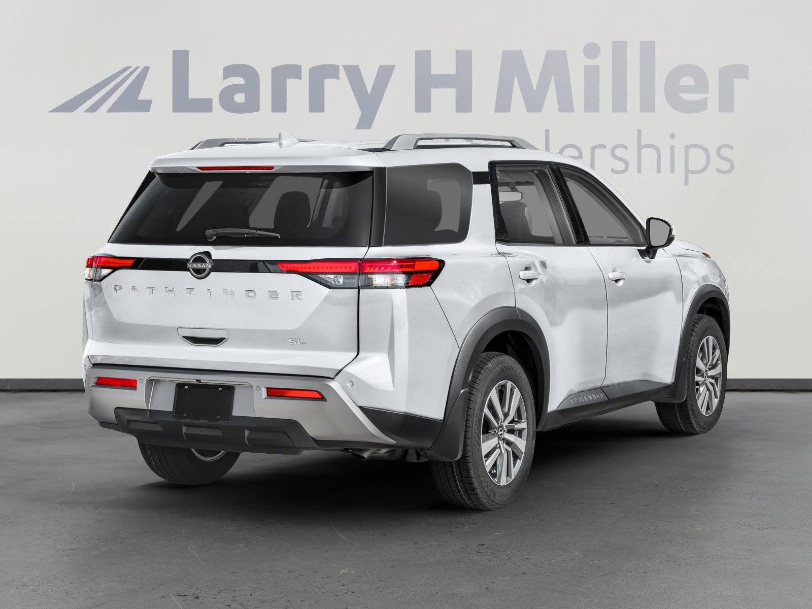 2025 Nissan Pathfinder SL photo 3