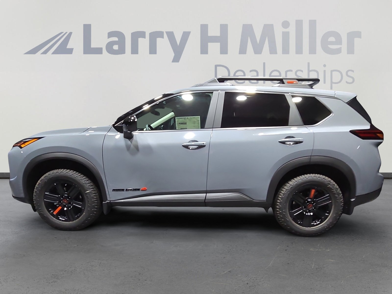 2026 Nissan Rogue SV photo 3