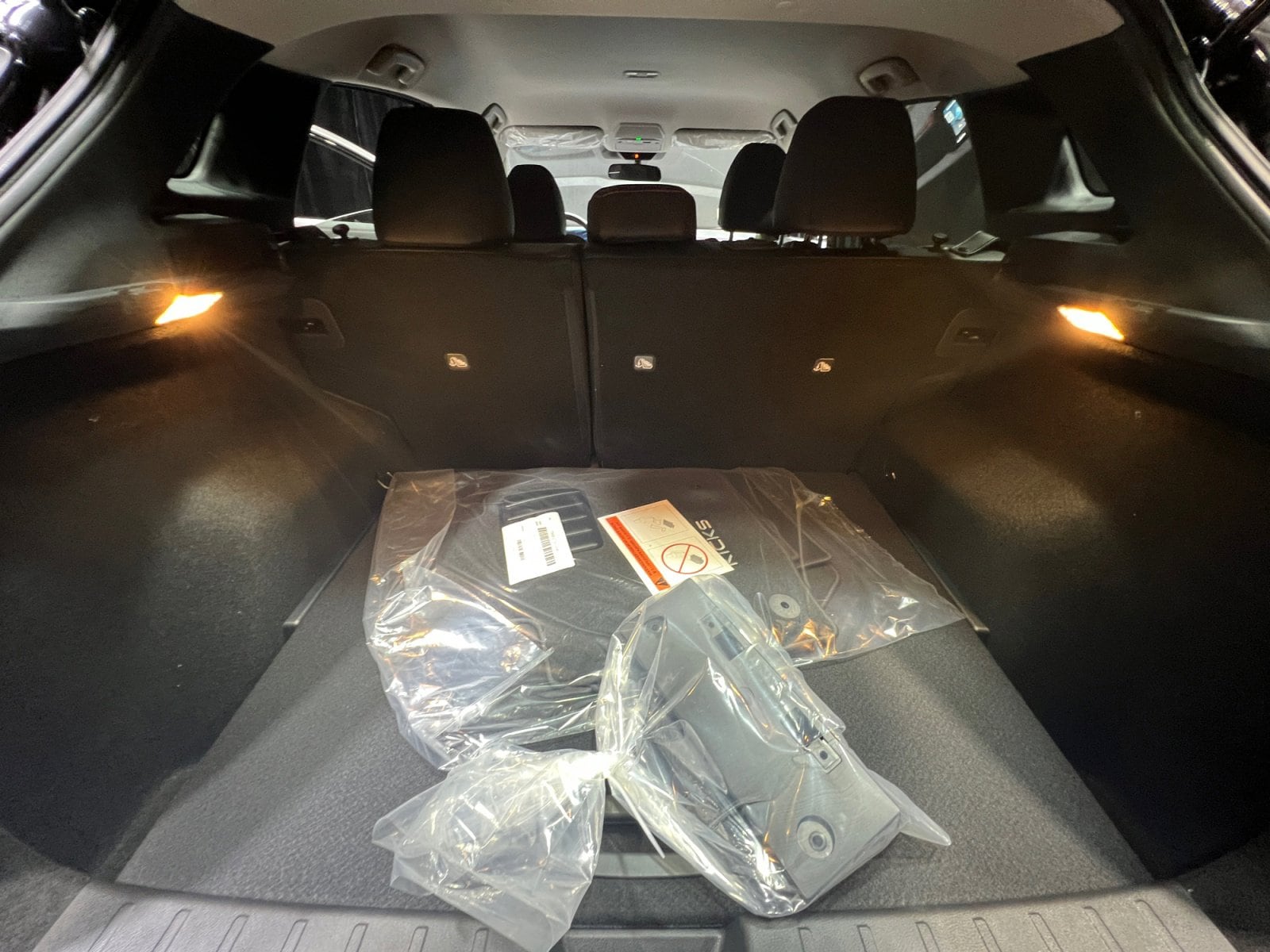 2026 Nissan KICKS SR - Photo 35