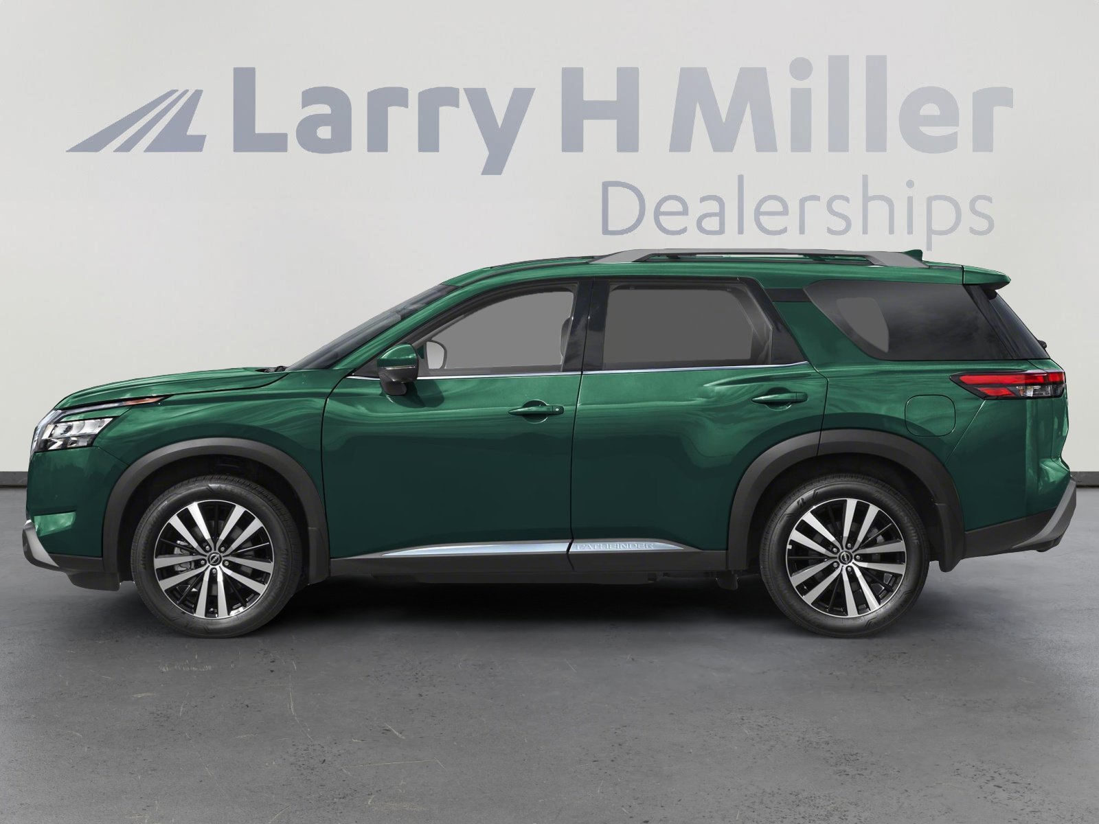 2025 Nissan Pathfinder Platinum photo 4