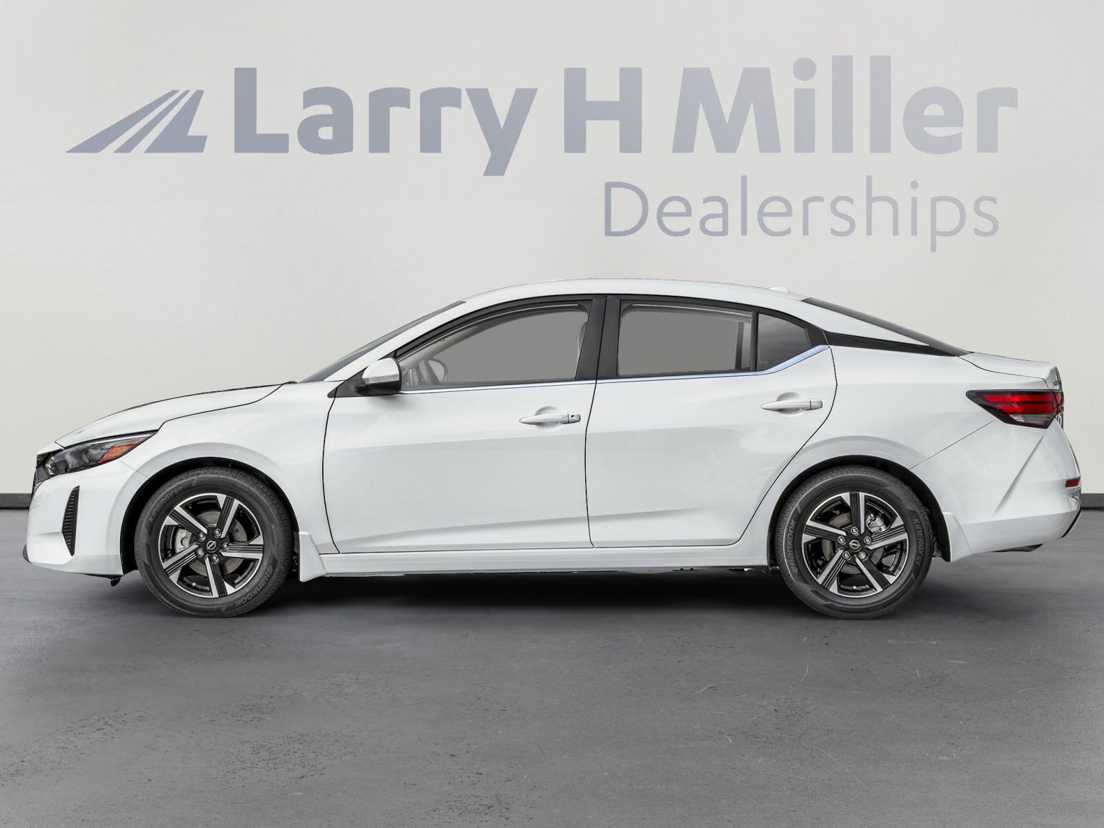 2025 Nissan Sentra SV photo 4