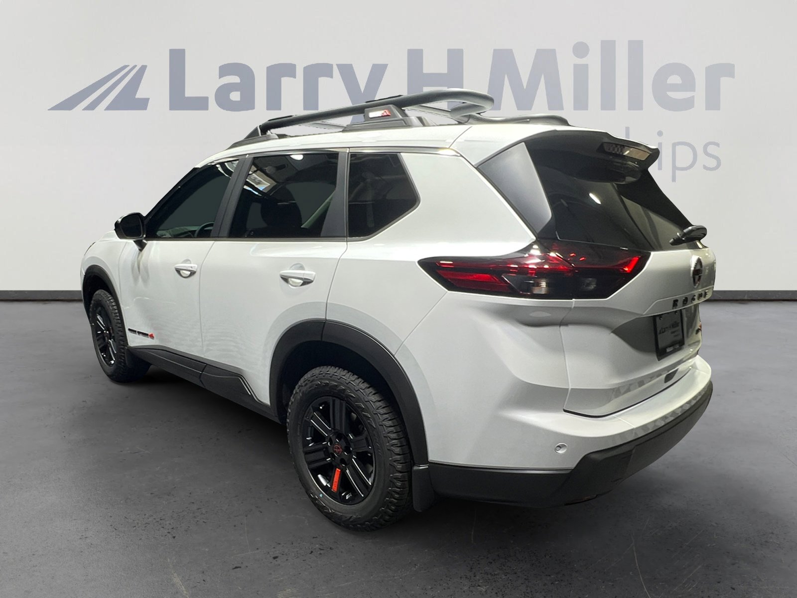 2026 Nissan Rogue SV photo 4