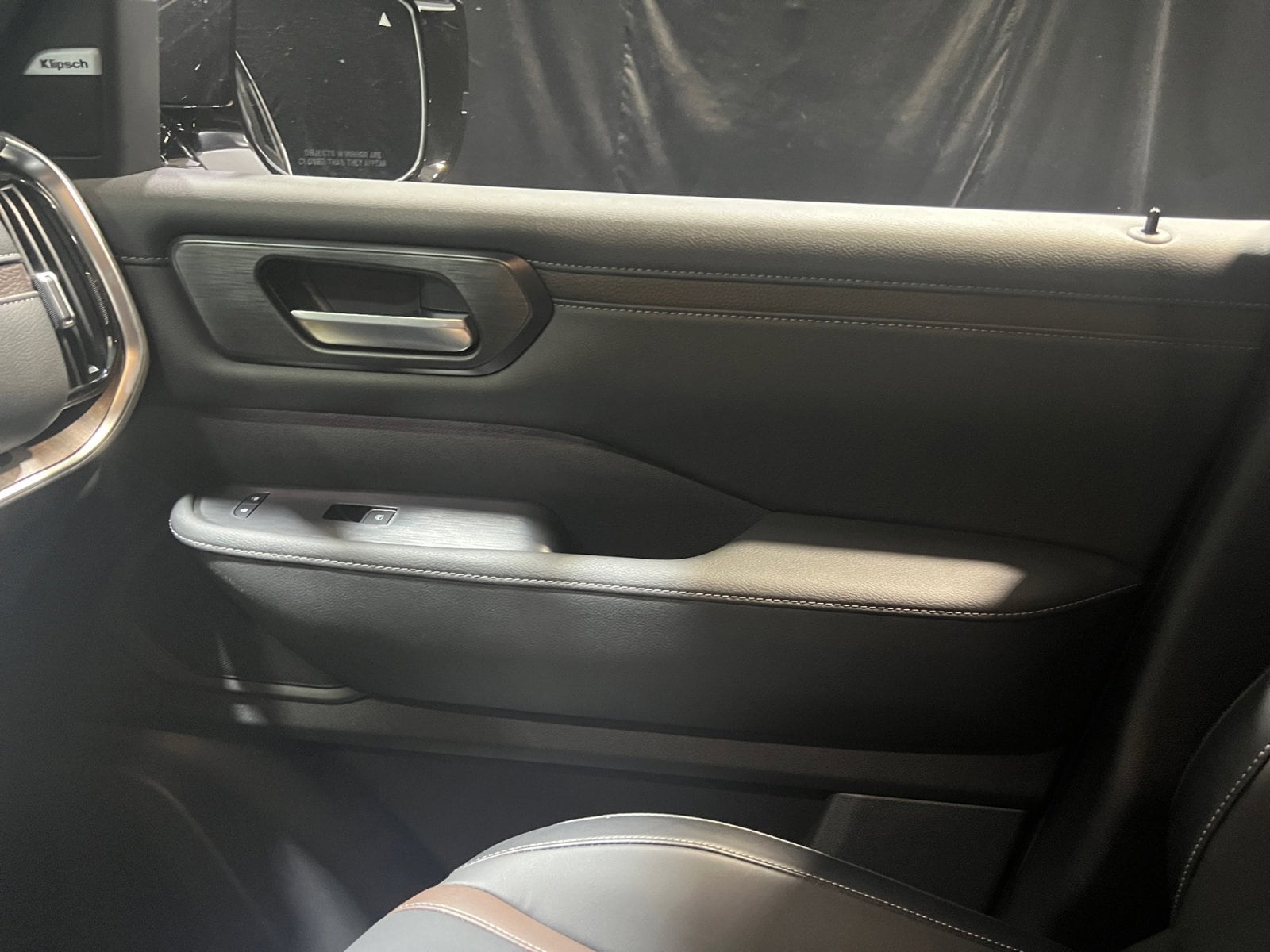2026 Nissan Armada SL - Photo 17