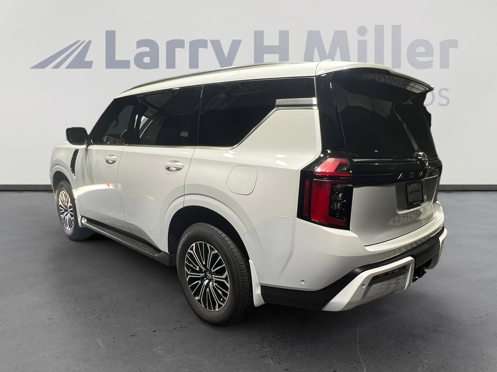 2026 Nissan Armada SL - Photo 4