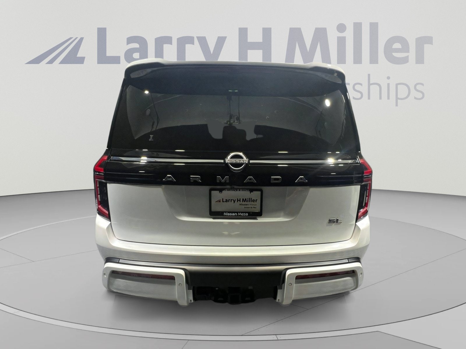 2026 Nissan Armada SL - Photo 5
