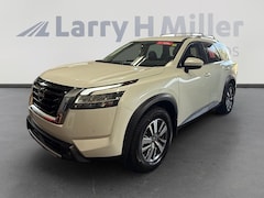 2022 Nissan Pathfinder SL SUV