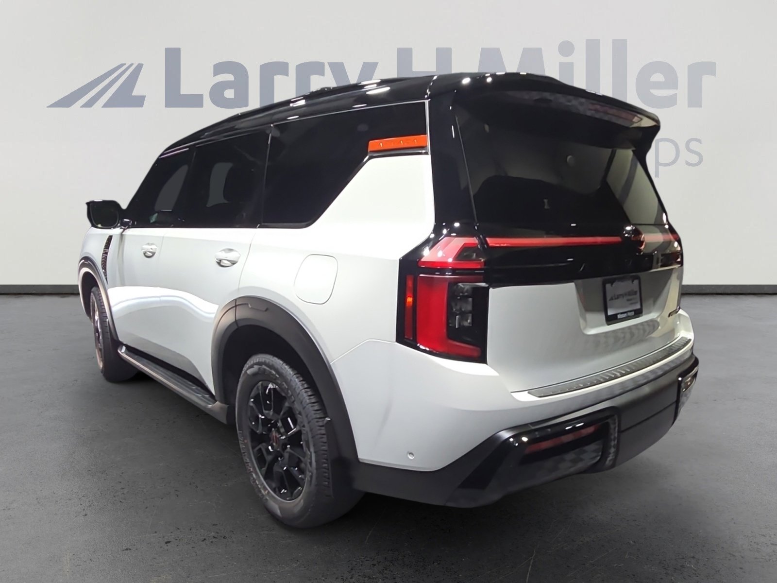 2025 Nissan Armada photo 4