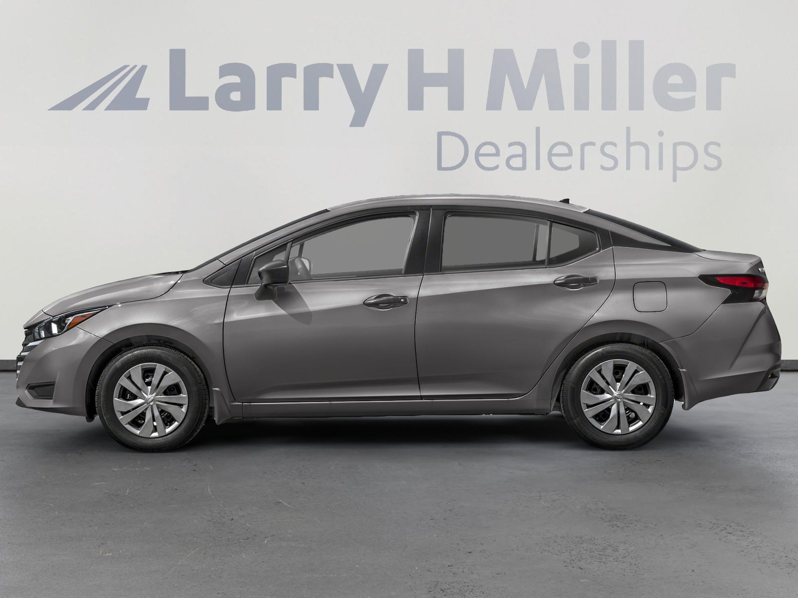 2025 Nissan Versa 1.6 S photo 4
