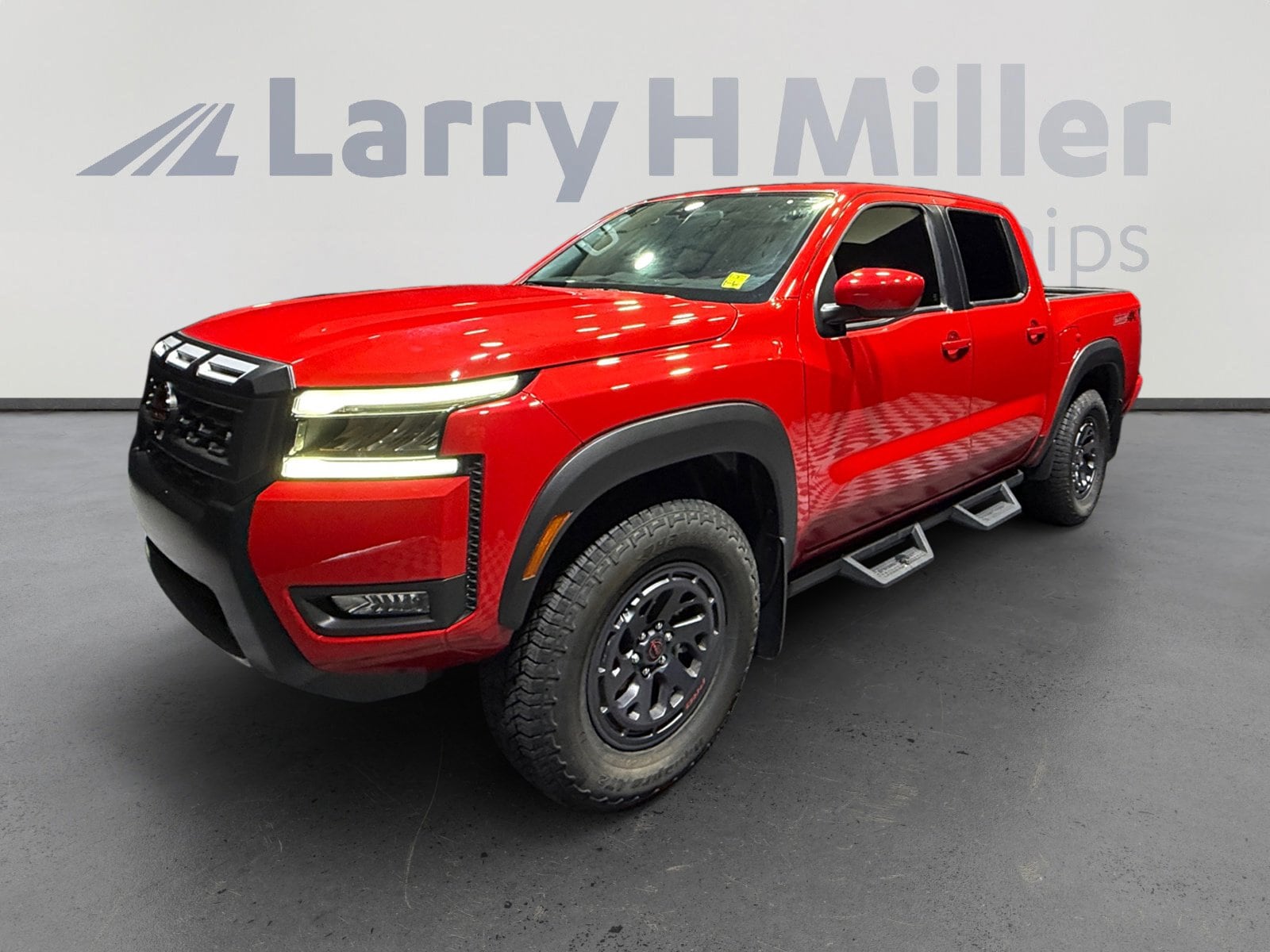 2025 Nissan Frontier PRO-4X Crew Cab 4X4's photo