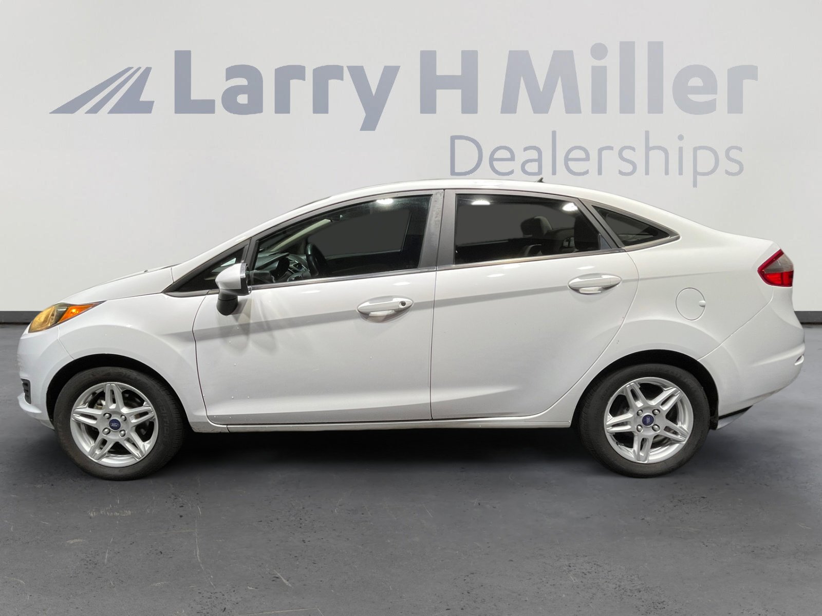 2017 Ford Fiesta SE photo 3