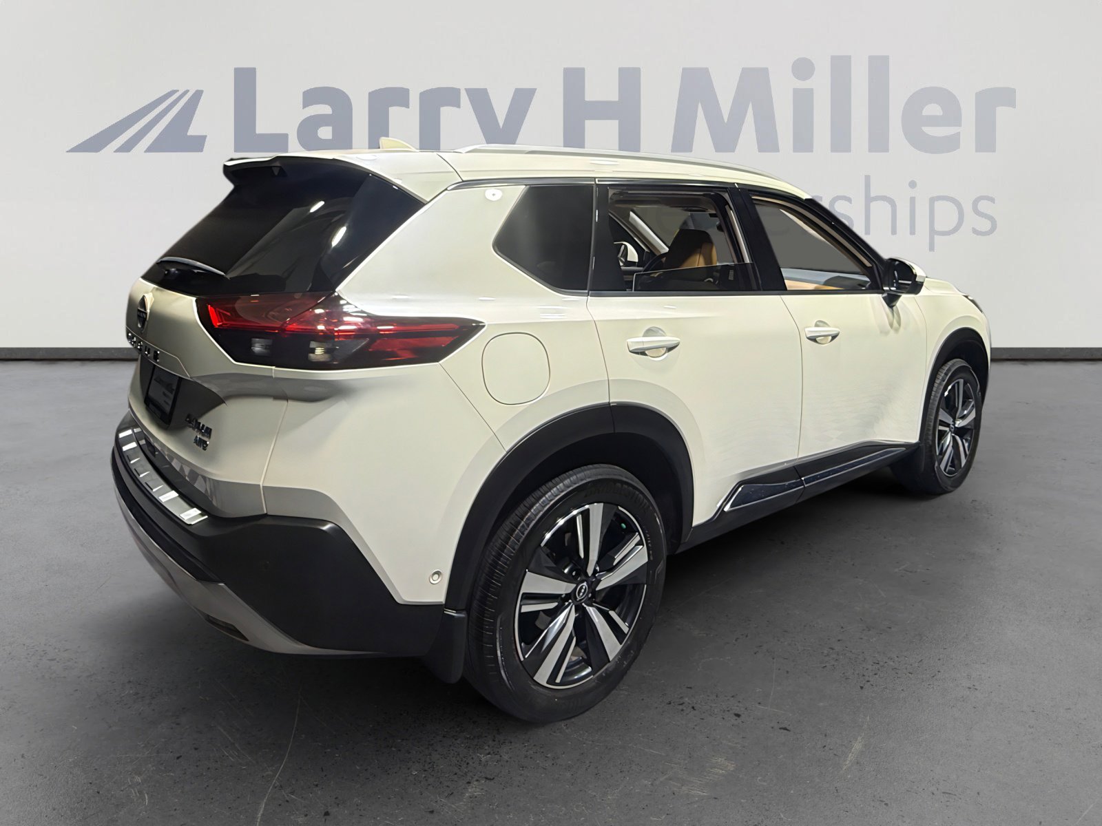 2023 Nissan Rogue Platinum - Photo 6