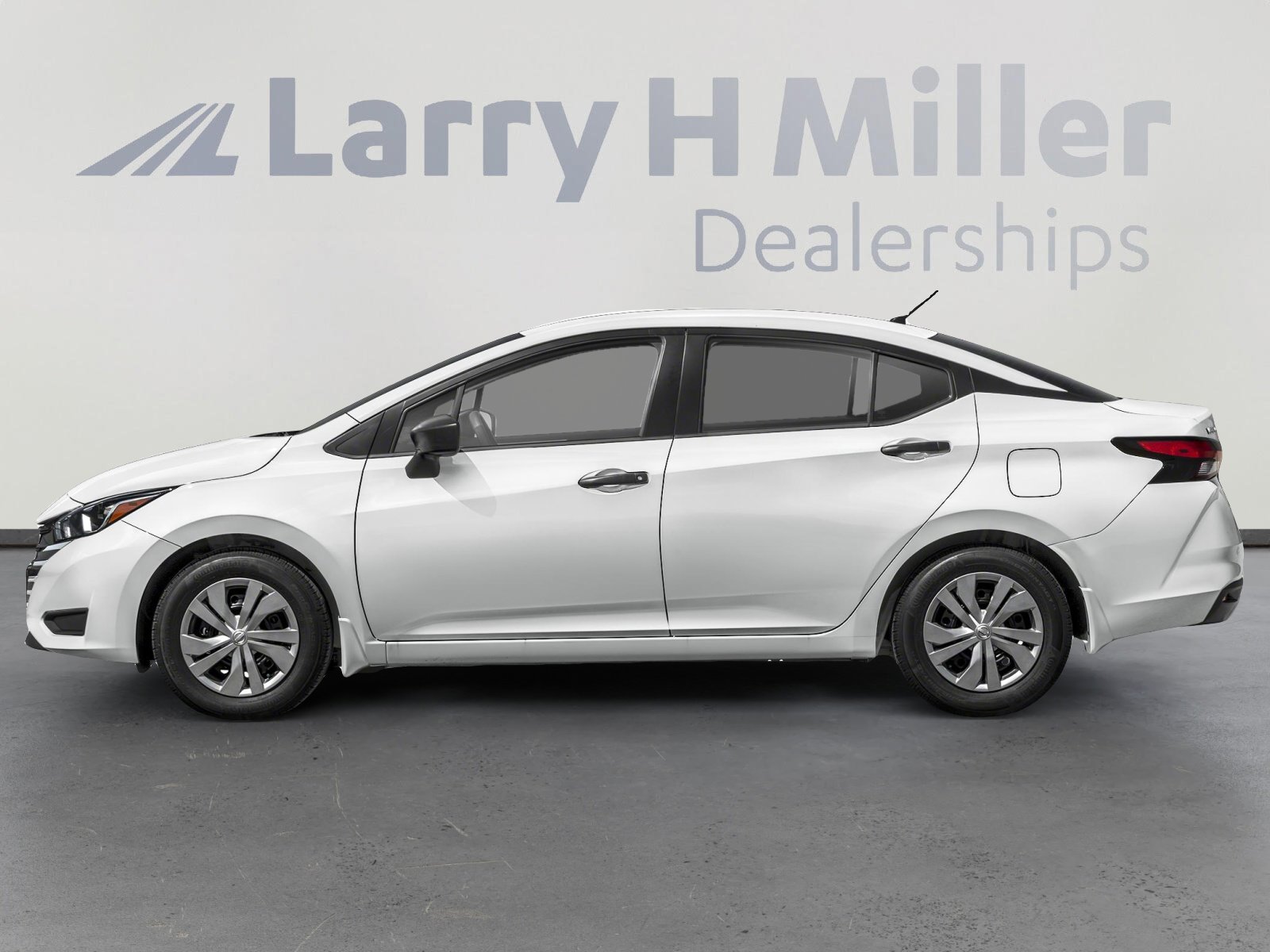 2025 Nissan Versa 1.6 S photo 4