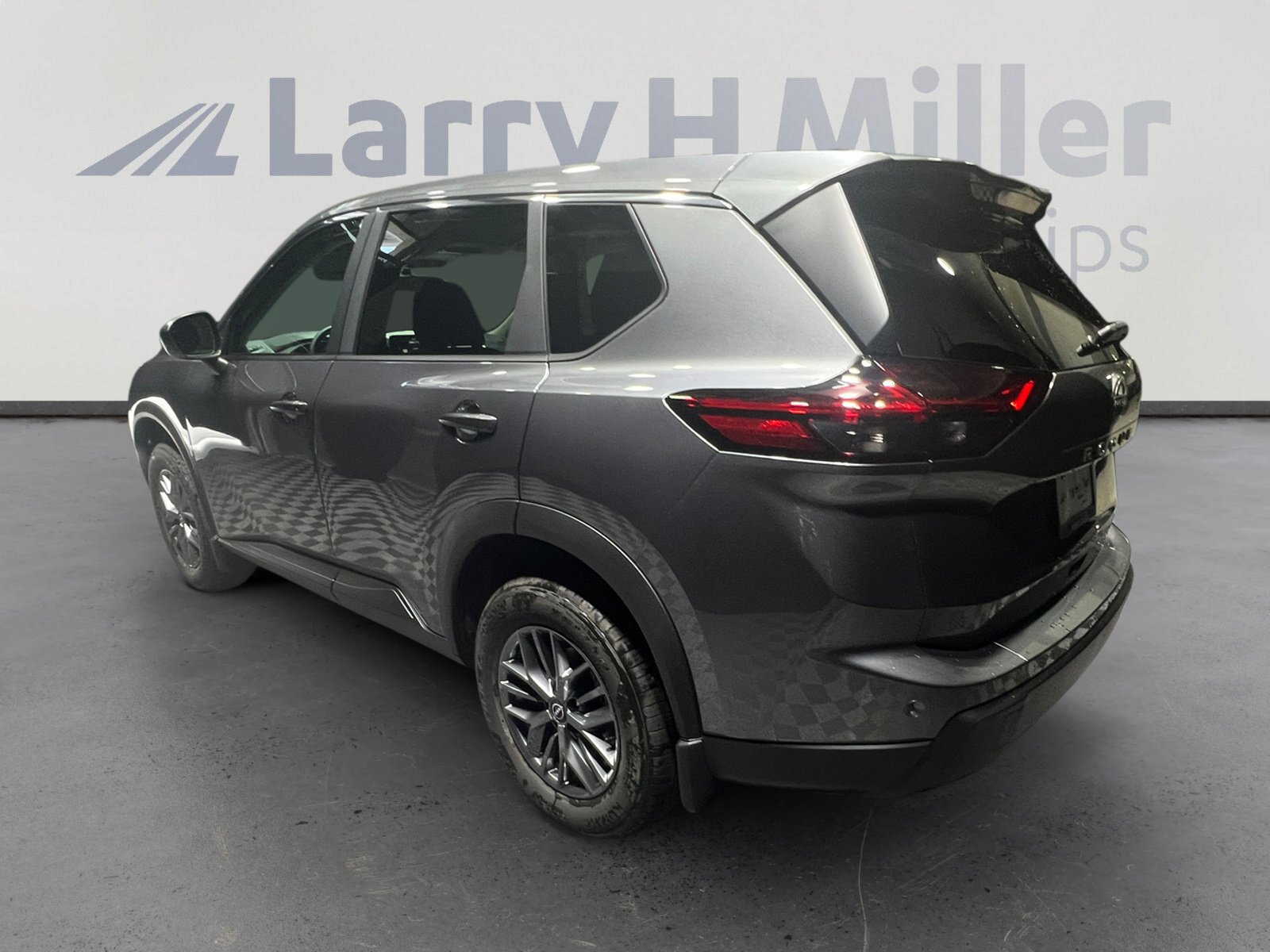 2026 Nissan Rogue S photo 4