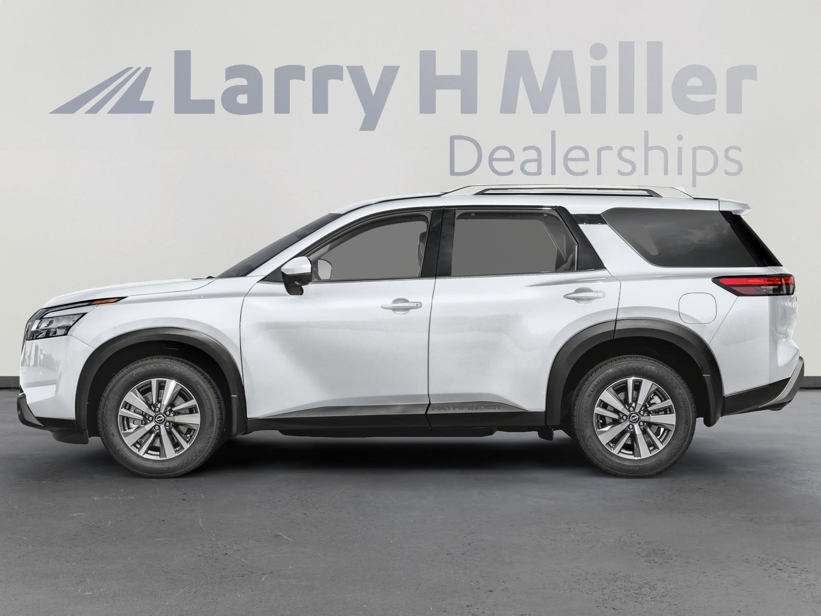 2025 Nissan Pathfinder SL photo 4