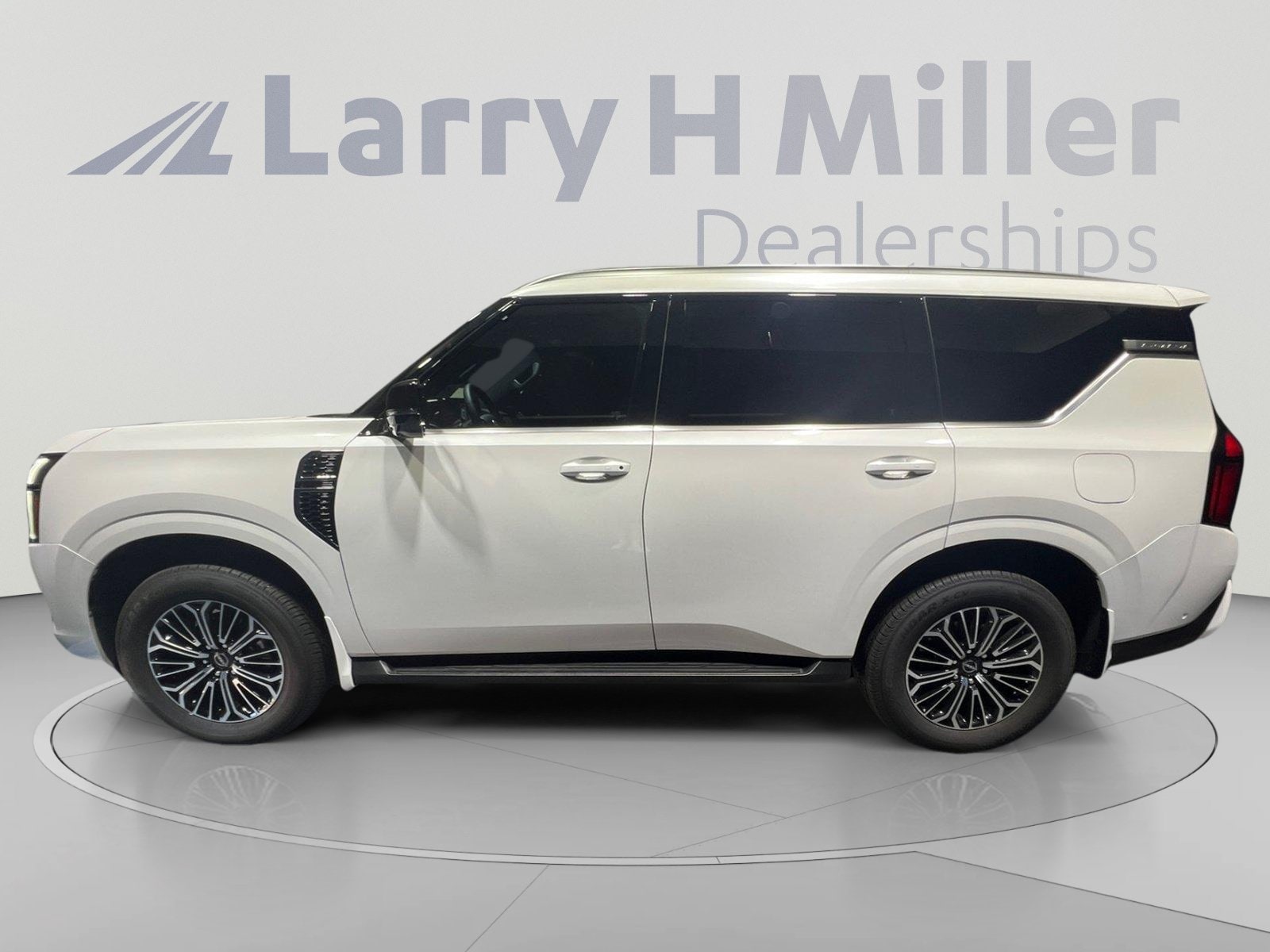 2026 Nissan Armada SL - Photo 3