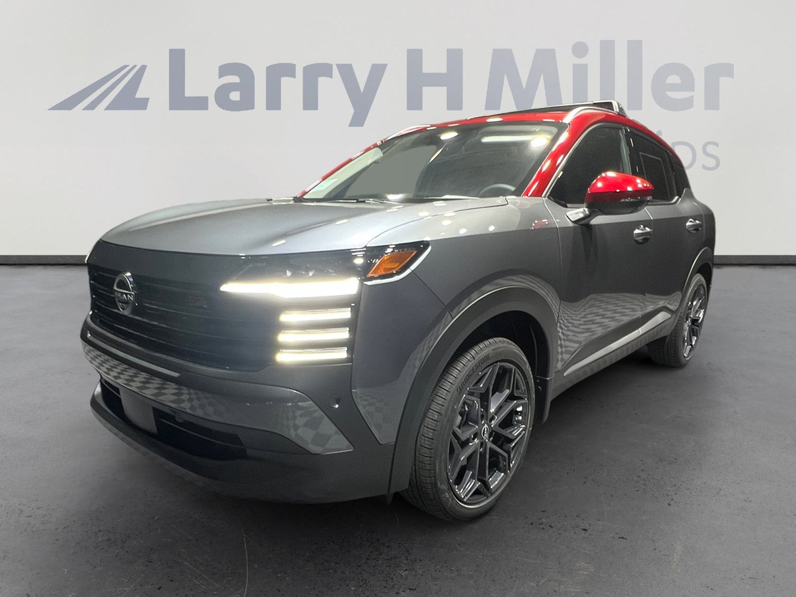 2026 Nissan Kicks 2.0 SR AWD's photo