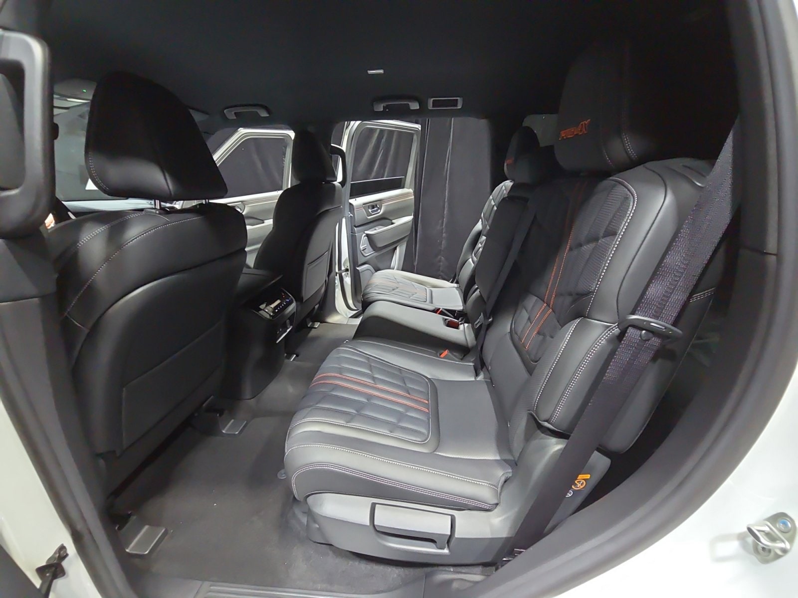 2025 Nissan Armada PRO-4X - Photo 18