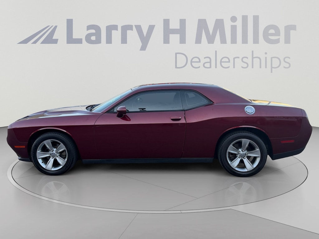 Used 2017 Dodge Challenger SXT Coupe