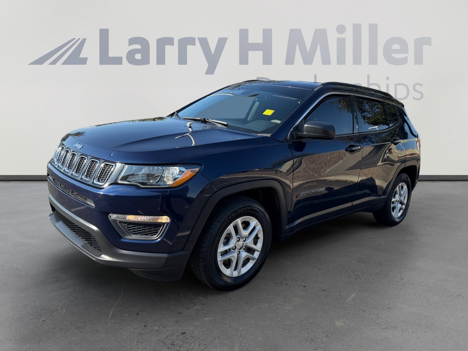2019 Jeep Compass Sport's photo