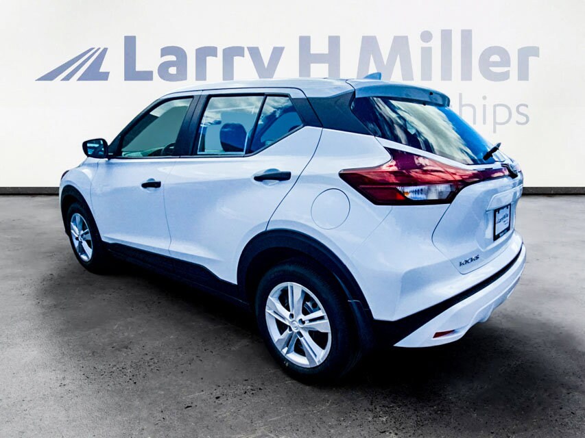 2025 Nissan Kicks Play S photo 4