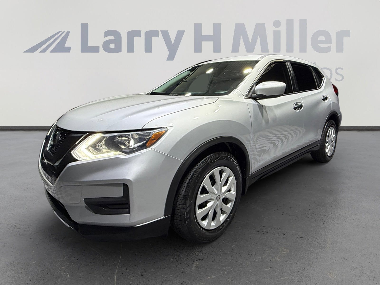 2018 Nissan Rogue S FWD's photo