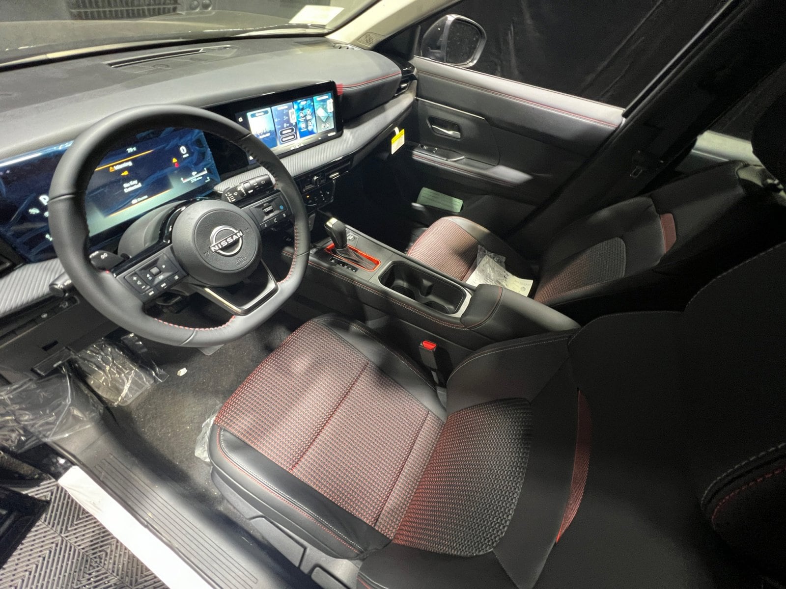 2026 Nissan KICKS SR - Photo 34