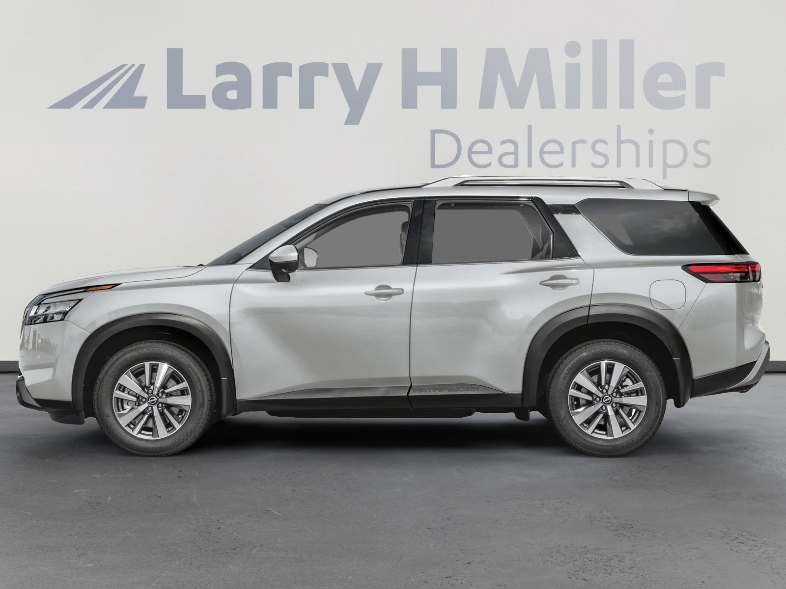 2025 Nissan Pathfinder SL photo 4