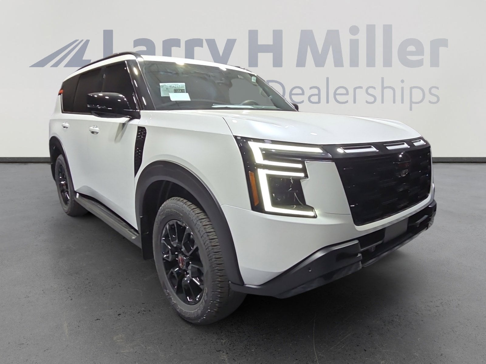 2025 Nissan Armada PRO-4X - Photo 8