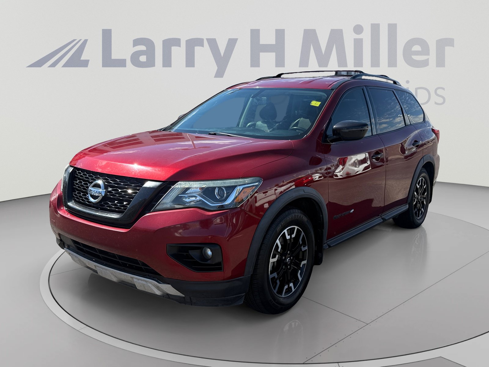 2020 Nissan Pathfinder SV