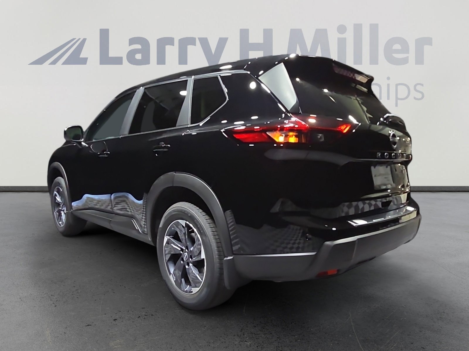 2026 Nissan Rogue SV photo 4