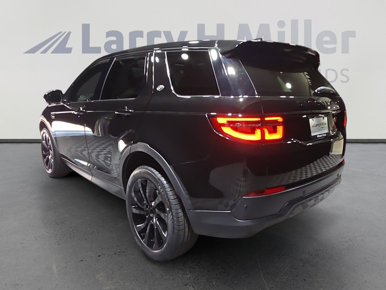 2022 Land Rover Discovery Sport S photo 4