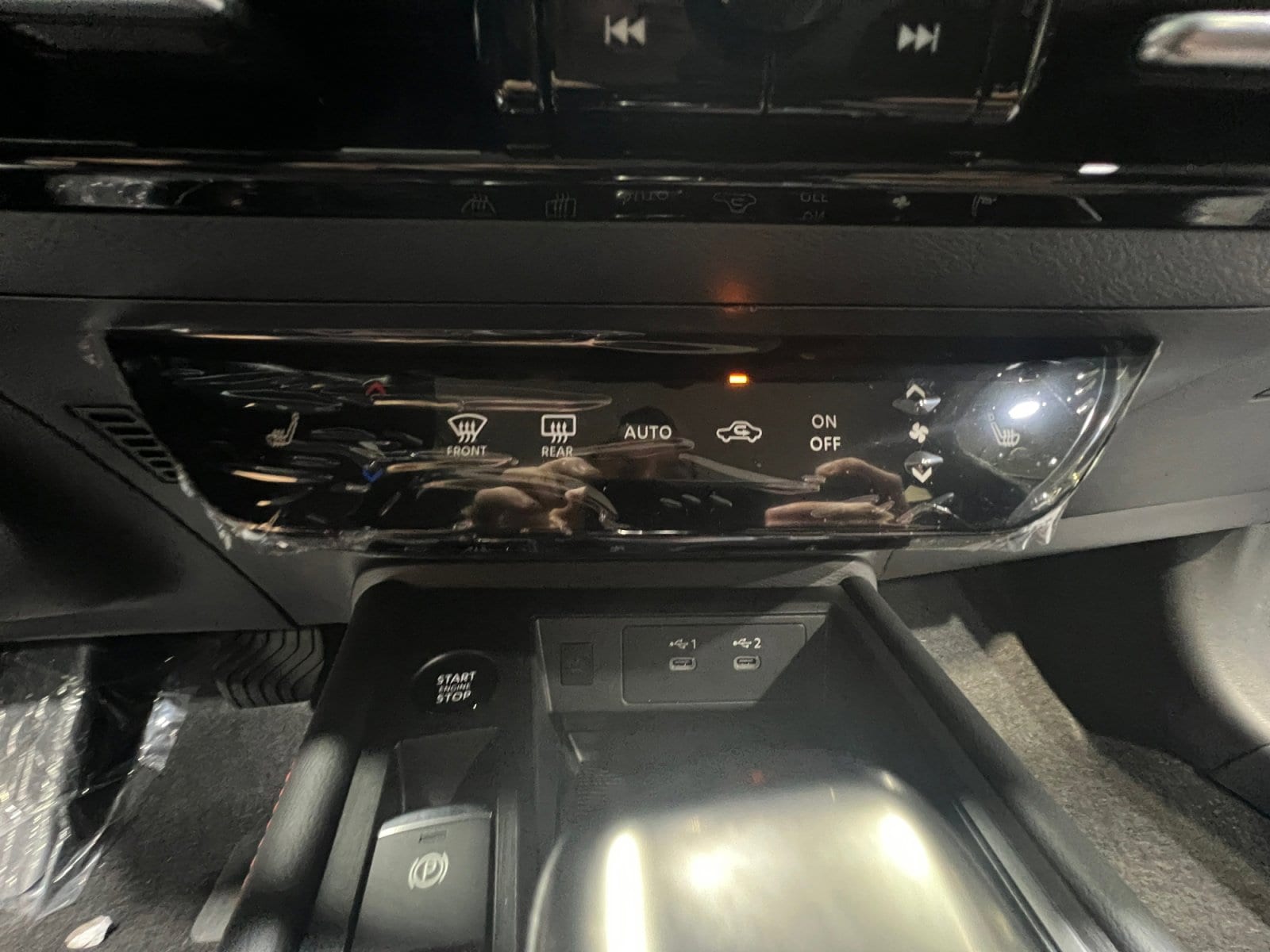 2026 Nissan KICKS SR - Photo 13