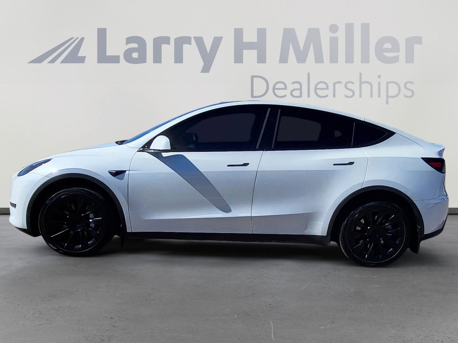 Used 2024 Tesla Model Y Long Range with VIN 7SAYGDEEXRA294628 for sale in Northfield, Minnesota