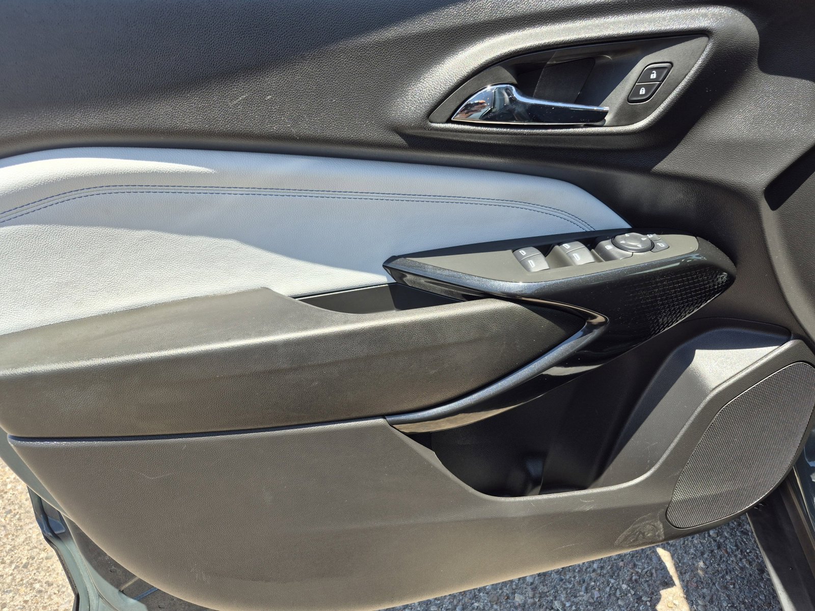2025 Chevrolet Trax LT - Photo 14