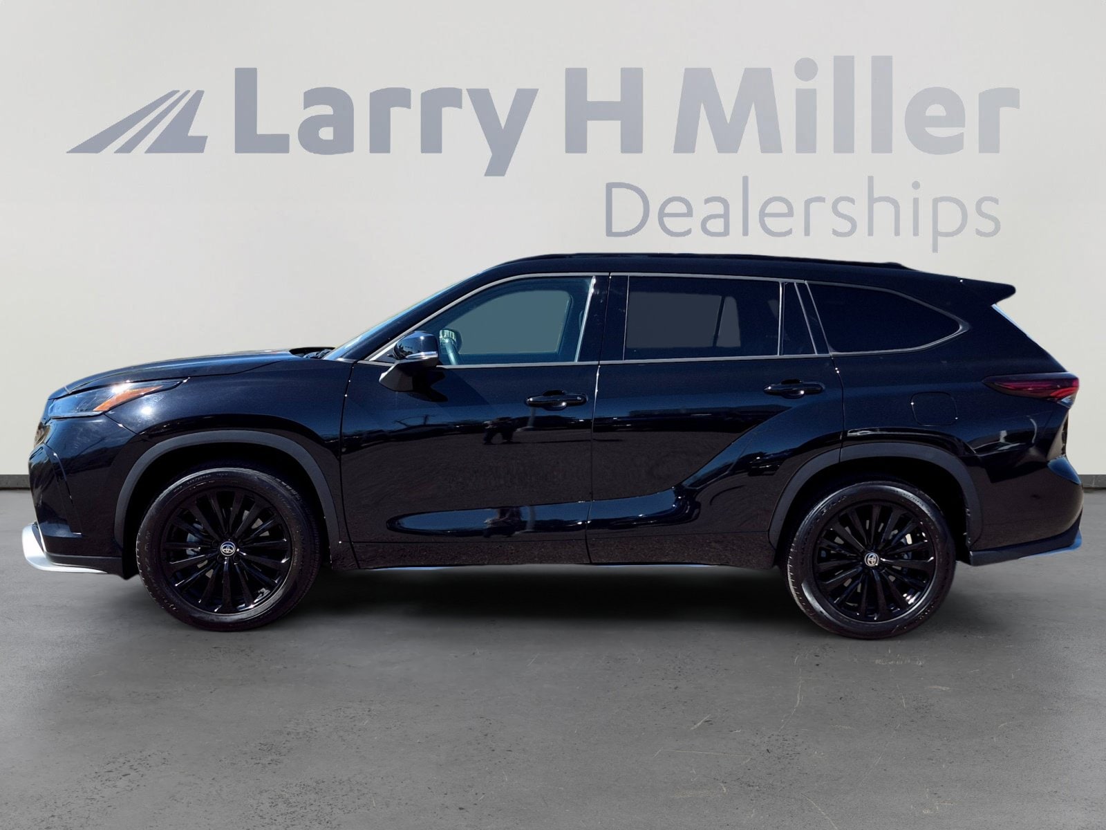 2025 Toyota Highlander 2