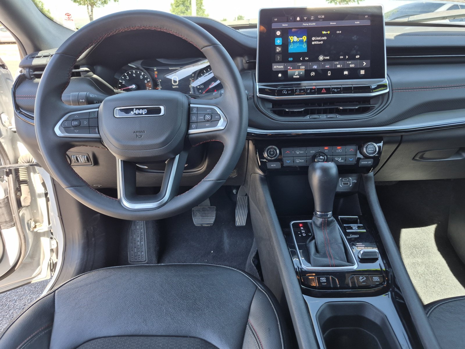 2025 Jeep Compass Trailhawk - Photo 18